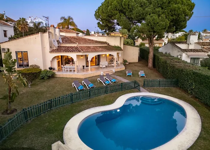 Chapas Playa Typical House. بيت للعطل ماربيا