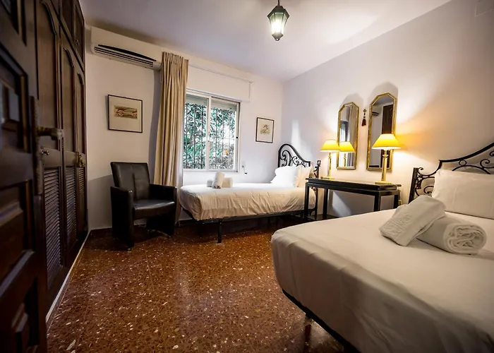 Chapas Playa Typical House. * ماربيا