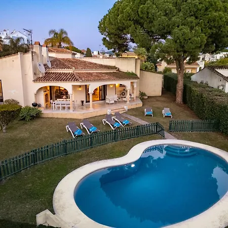 Chapas Playa Typical House. Semesterbostad Marbella